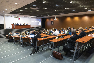 Posiedzenie senatu ug