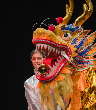 Taniec lwa i smoka (Yong Yang i studenci IK UG), fot. Dawid Kopaniszyn