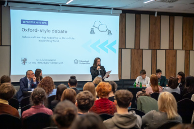 Debata oksfordzka FarU 30.10.2025