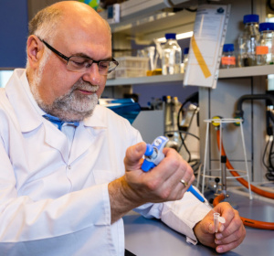 Prof. Grzegorz Węgrzyn