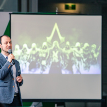 Photo by Alan Stocki/UG