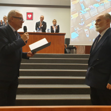 EN Troje profesorów Uniwersytetu Gdańskiego otrzymało Medale Uniwersytetu Gdańskiego na posiedzeniu Senatu Uniwersytetu Gdańskiego - 1
