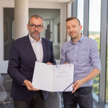 Rektor Prof. Piotr Stepnowski i trener Wojciech Pawicki