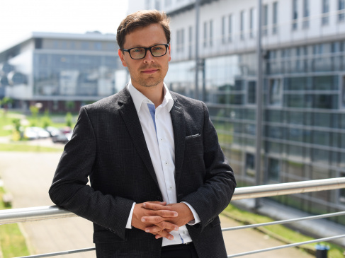 dr Jakub Szlachetko