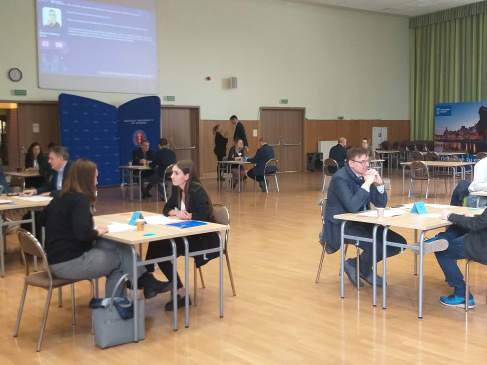  Science Speed Dating FarU