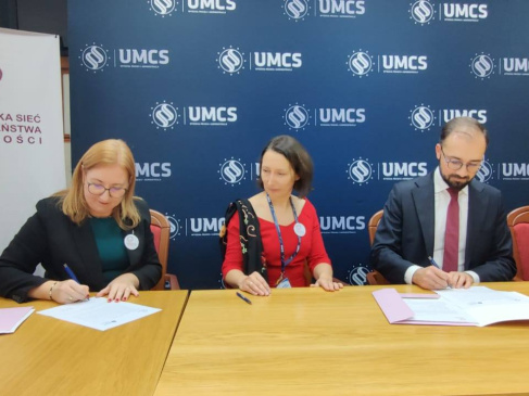 Podpisanie porozumienia między Uniwersyteckim Centrum Mediacji i Arbitrażu UG oraz Stowarzyszeniem Akademicka Sieć Bezpieczeństwa i Równości
