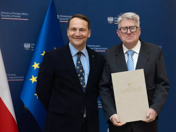 Wicepremier Radosław Sikorski i prof. Jacek Tebinka