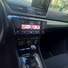 Skoda Superb - widok środkowej konsoli widok środkowej konsoli
