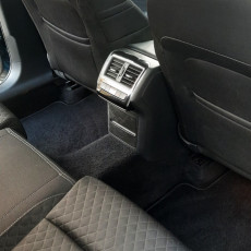 Skoda Superb - widok miejsca w drugim rzędzie siedzeń widok miejsca w drugim rzędzie siedzeń